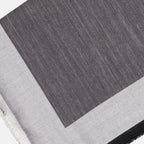 Écharpes, foulards et gants Echarpe en soie Givenchy Gris Femme