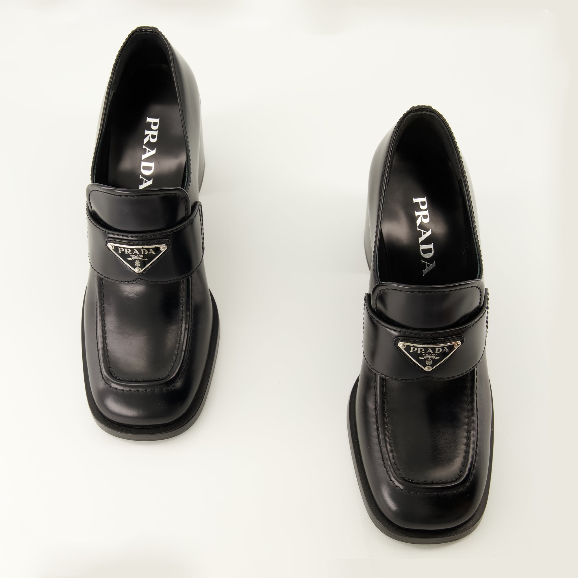 Loafer Mocassins à talon Prada Schwarz Femme