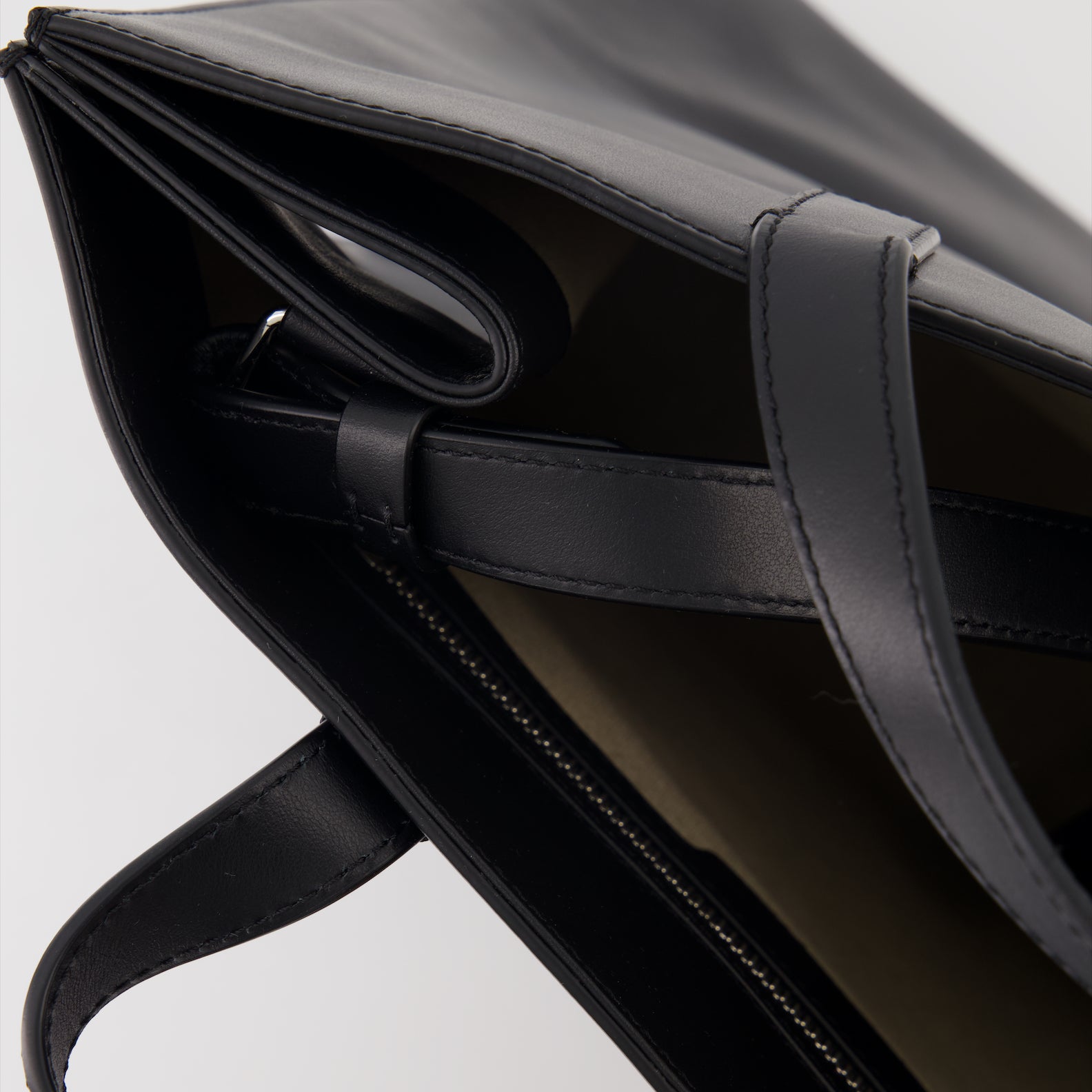 Bolsos tote Sac cabas Héritage Courrèges Negro Homme