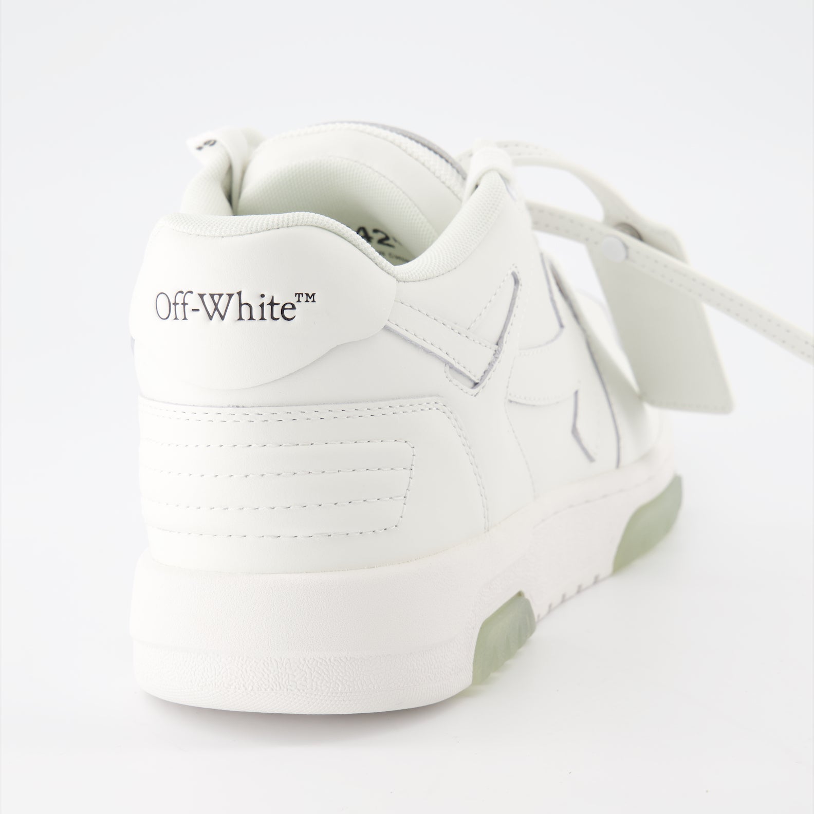 スニーカー 外出中のスニーカー Off-White 白 男