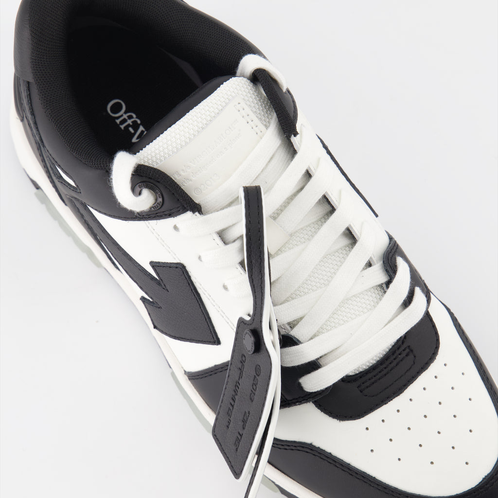 スニーカー 外出中のスニーカー Off-White 黒 男