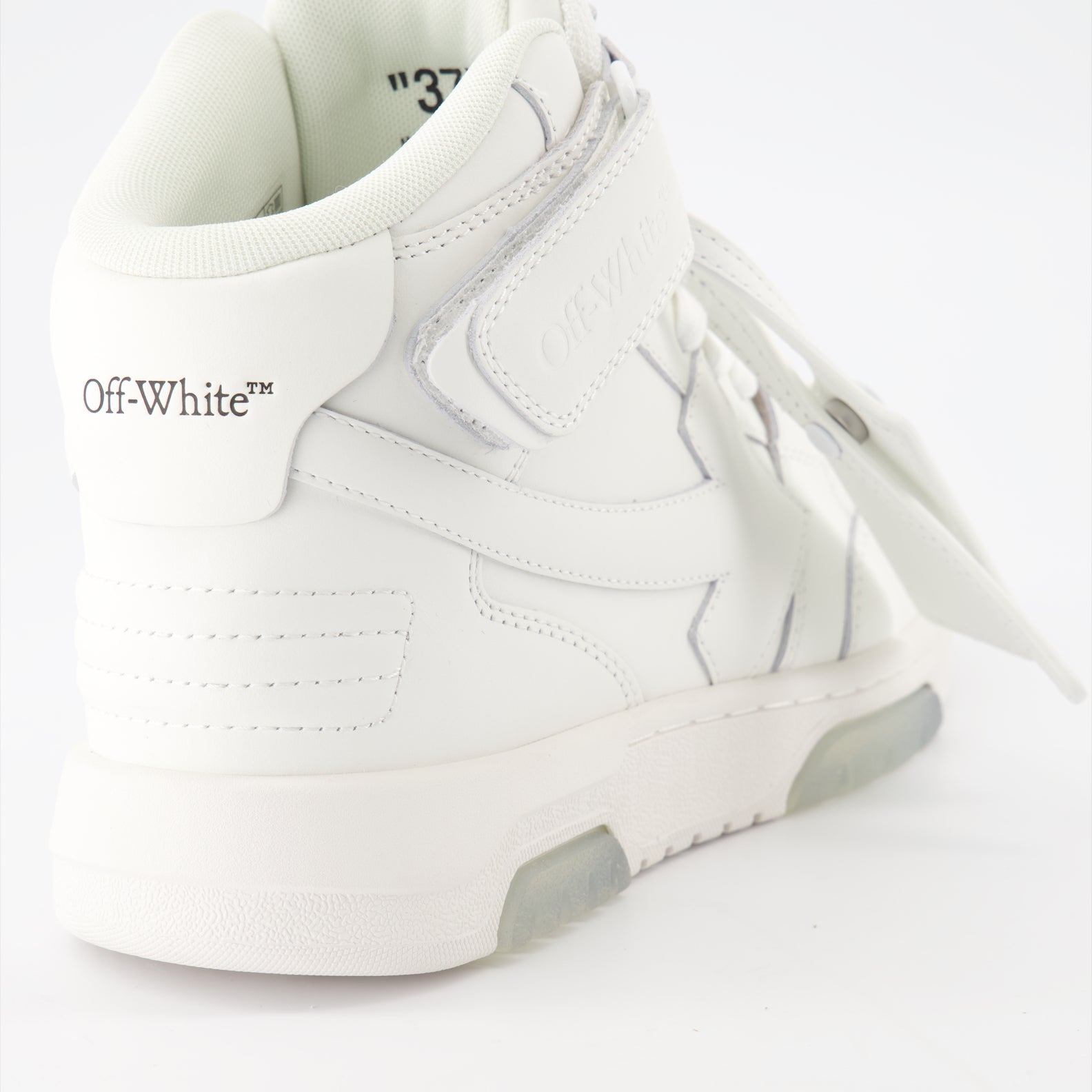 スニーカー 外出中のスニーカー Off-White 白 女性