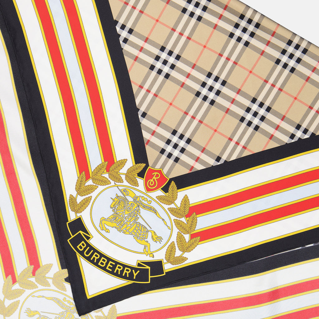 Écharpes, foulards et gants Carré de soie Burberry Beige Femme