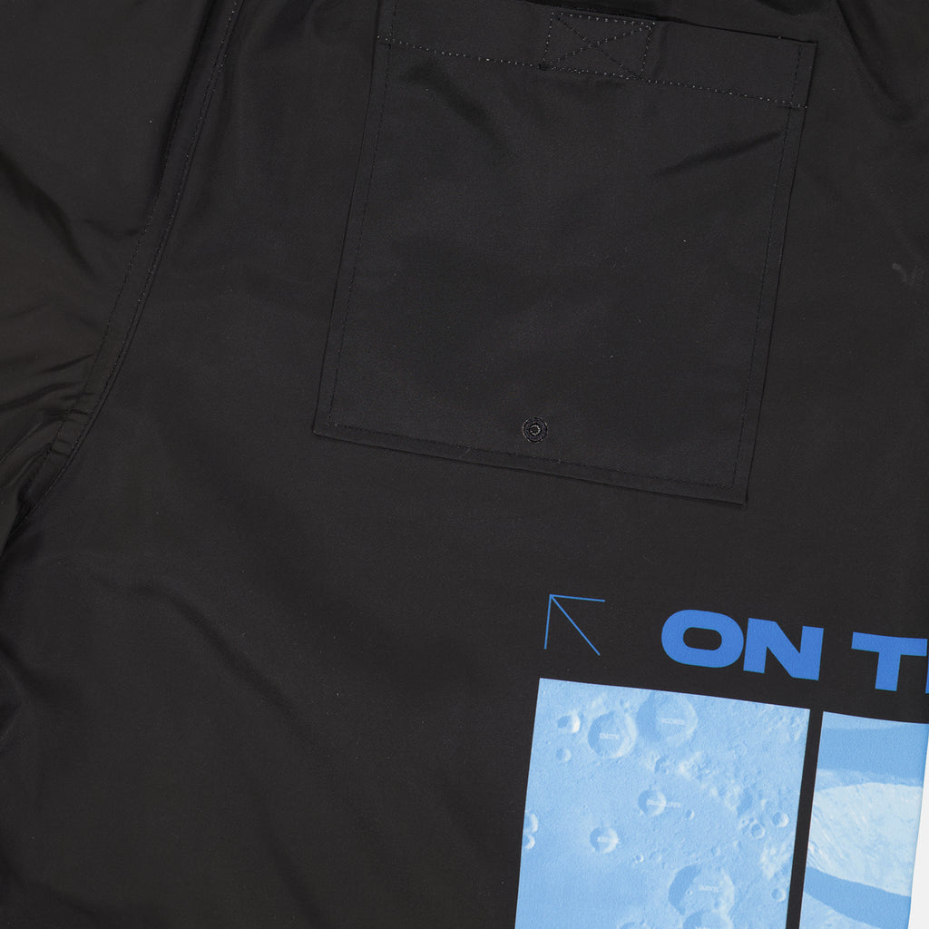 ビーチウェア オンザゴームーンスイムショーツ Off-White 黒 男