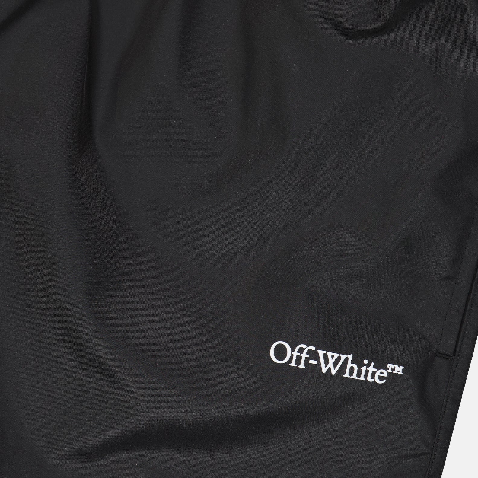 ビーチウェア アローサーファースイムショーツ Off-White 黒 男
