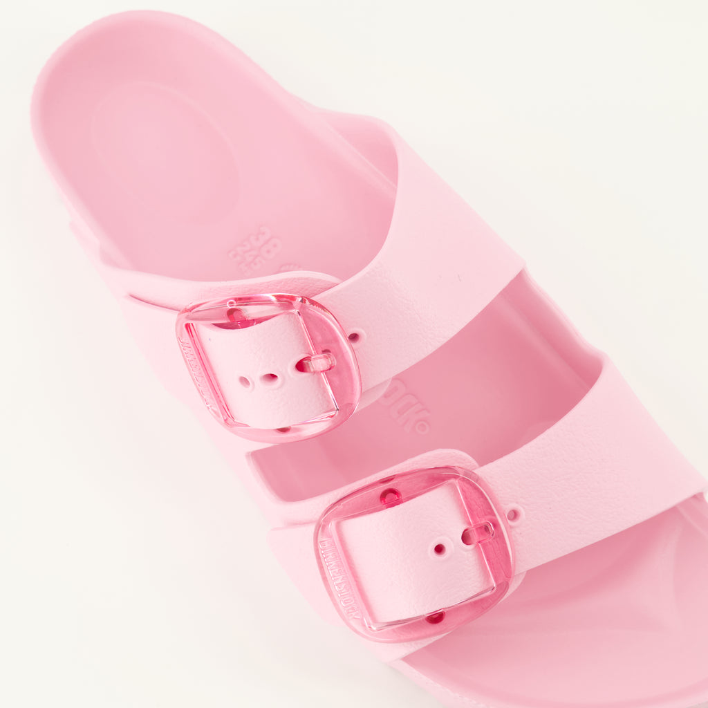 Imagen de las chanclas Arizona Big Buckle de la marca Birkenstock para Mujer - Temporada Otoño-Invierno 2025 - Vista detallada desde arriba
