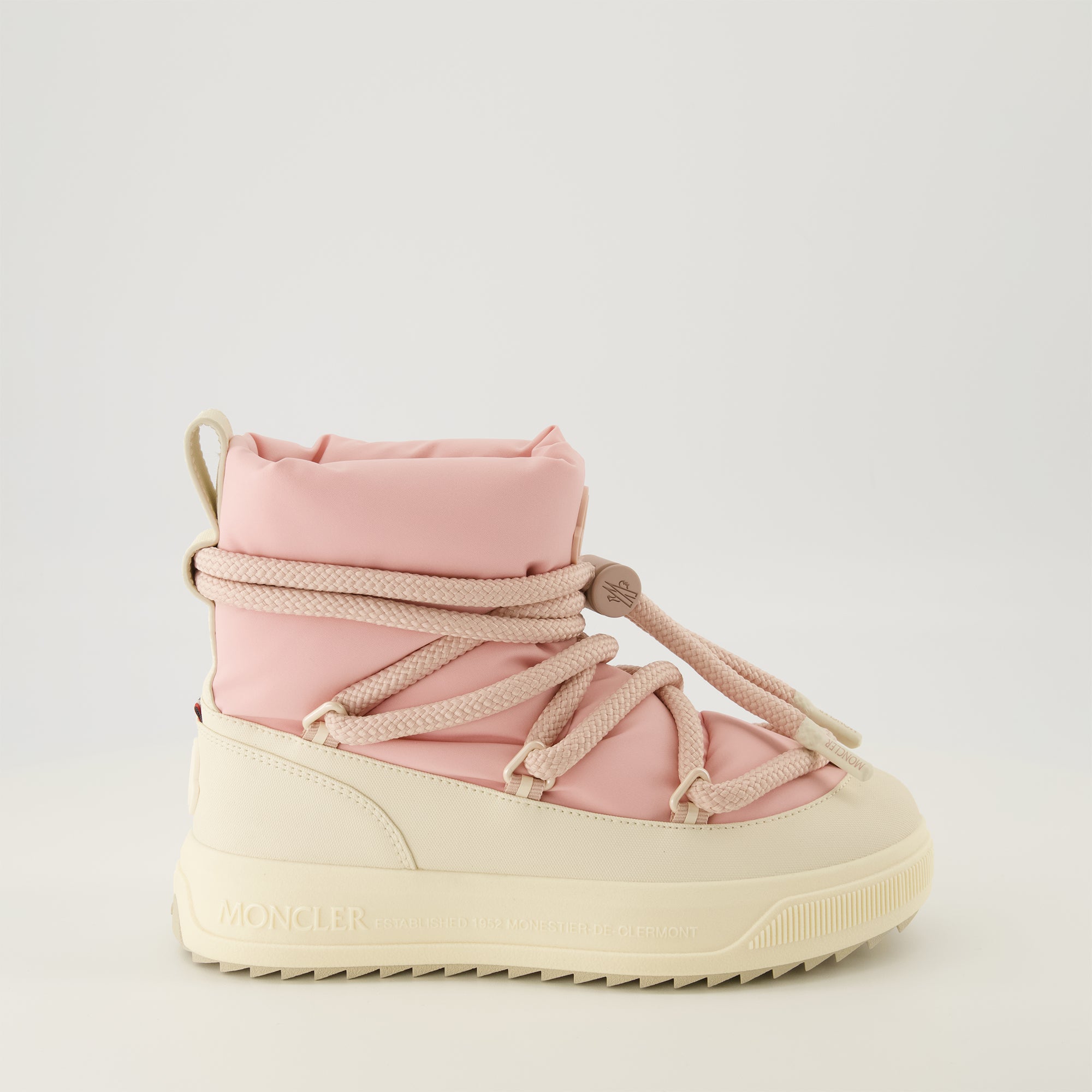 Image de l'article Bottes de neige Altive Mid de la marque Moncler pour Femme - Saison Automne-Hiver 2025 - Vue latérale droite