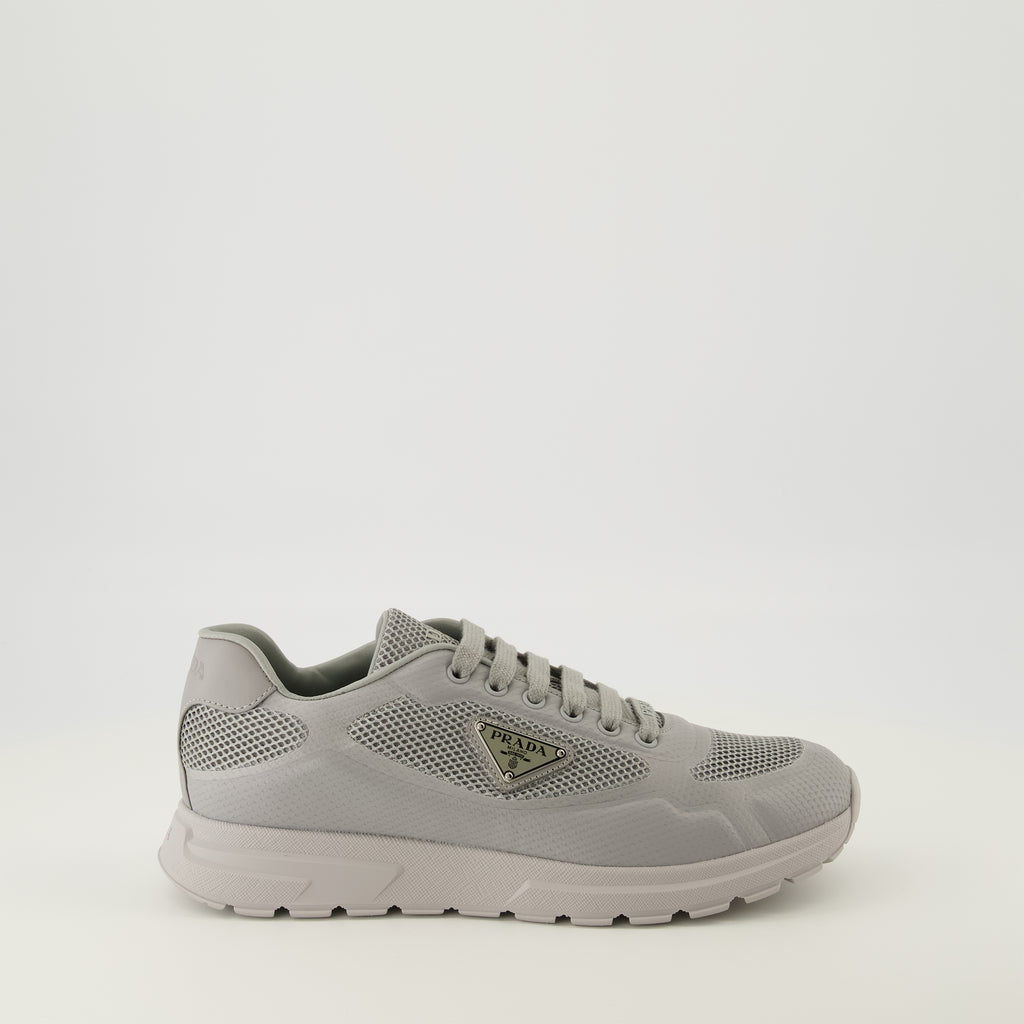 Image de l'article Baskets Prax 2.0 de la marque Prada pour Homme - Saison Automne-Hiver 2025 - Vue latérale droite