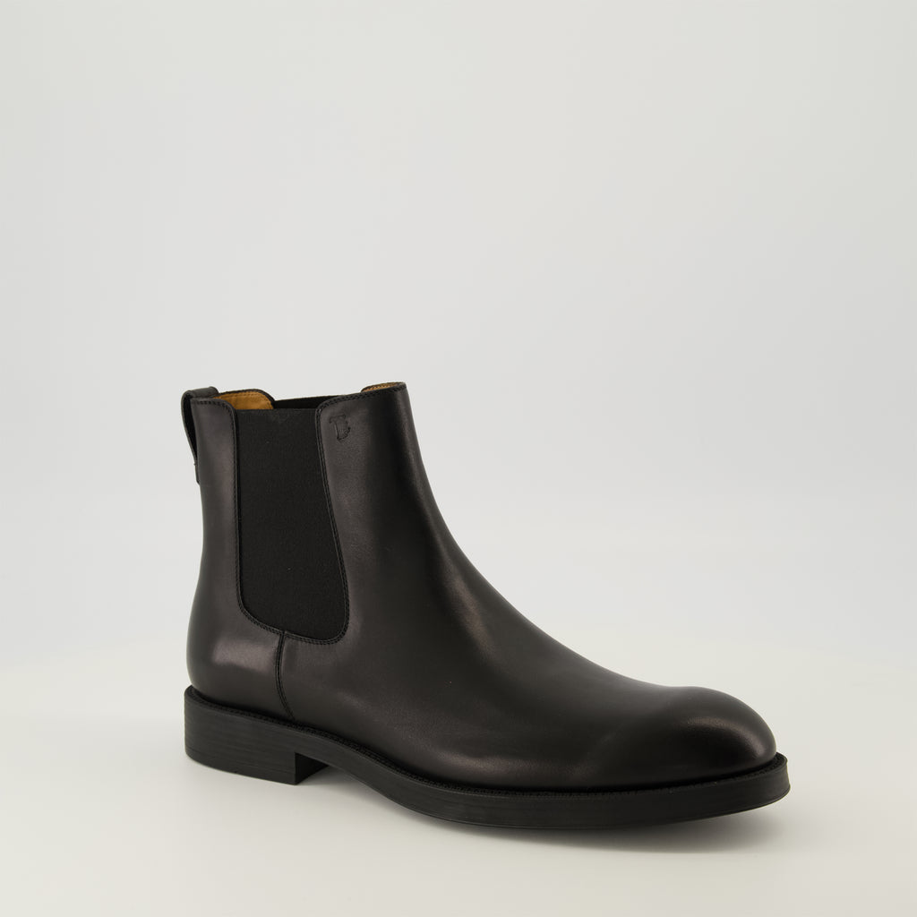 Image de l'article Bottines en cuir de la marque Tod's pour Homme - Saison Automne-Hiver 2025 - Vue trois quarts avant droite