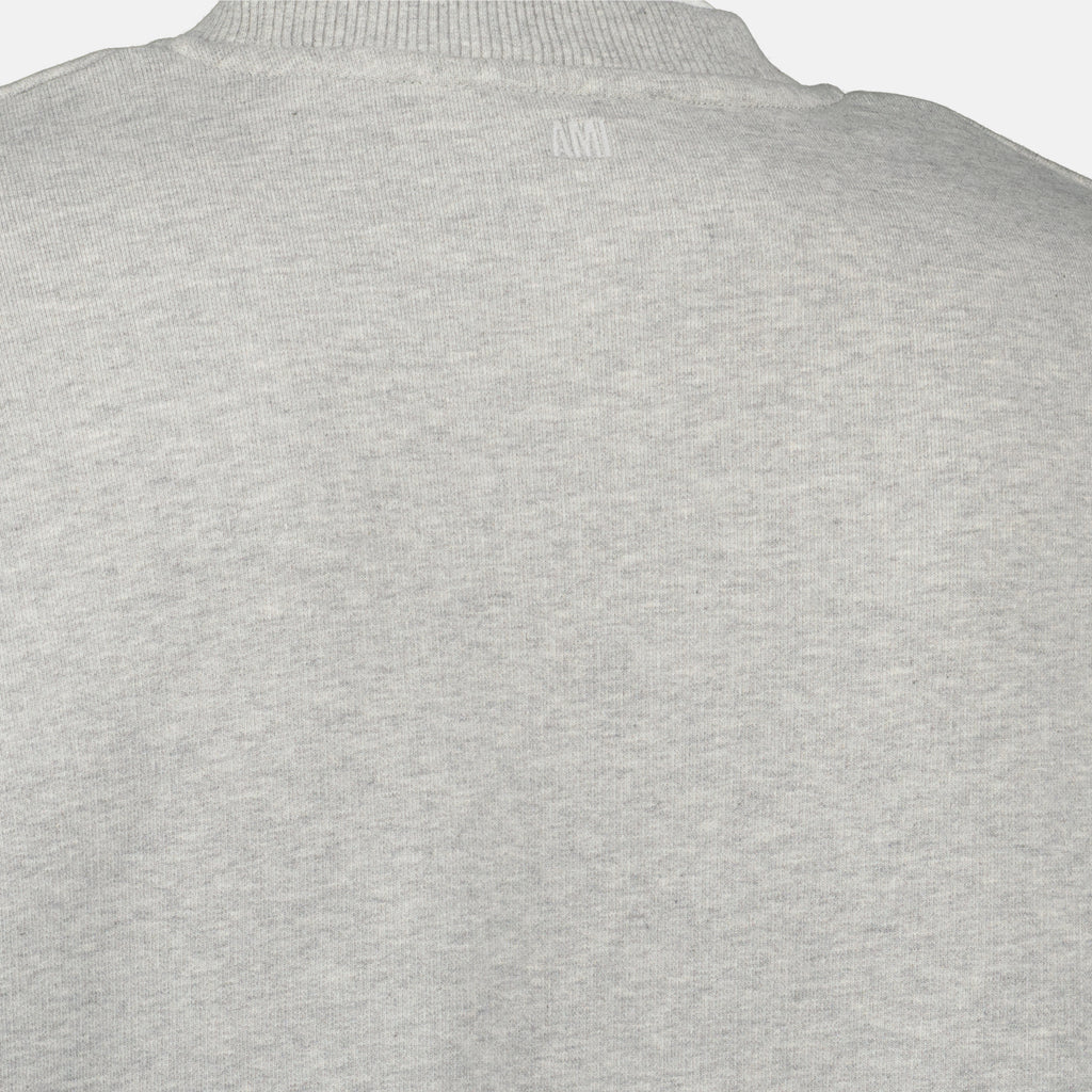 Bild des AMI-Herz-Sweatshirts der Marke Ami PARIS für Männer - Herbst-Winter 2025 - Detailansicht 6