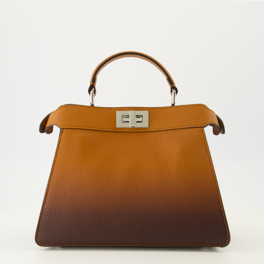 Image de l'article Peekaboo ISeeU Small de la marque Fendi pour Femme - Saison Automne-Hiver 2025 - Vue de Face