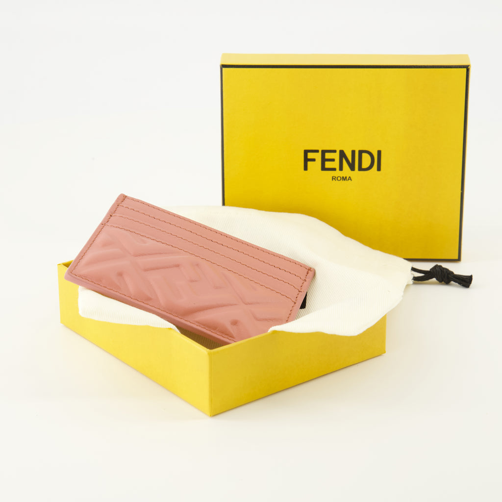 Image de l'article Porte-cartes Baguette de la marque Fendi pour Femme - Saison Automne-Hiver 2025 - Vue détaillée_3
