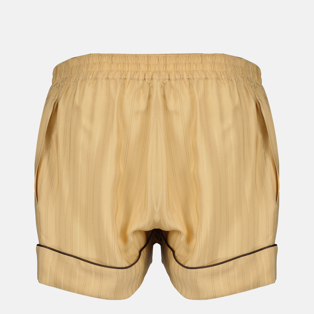 Imagem do short de pijama em seda bege da marca Saint Laurent para Homem - Temporada Primavera-Verão 2026 - Vista Traseira