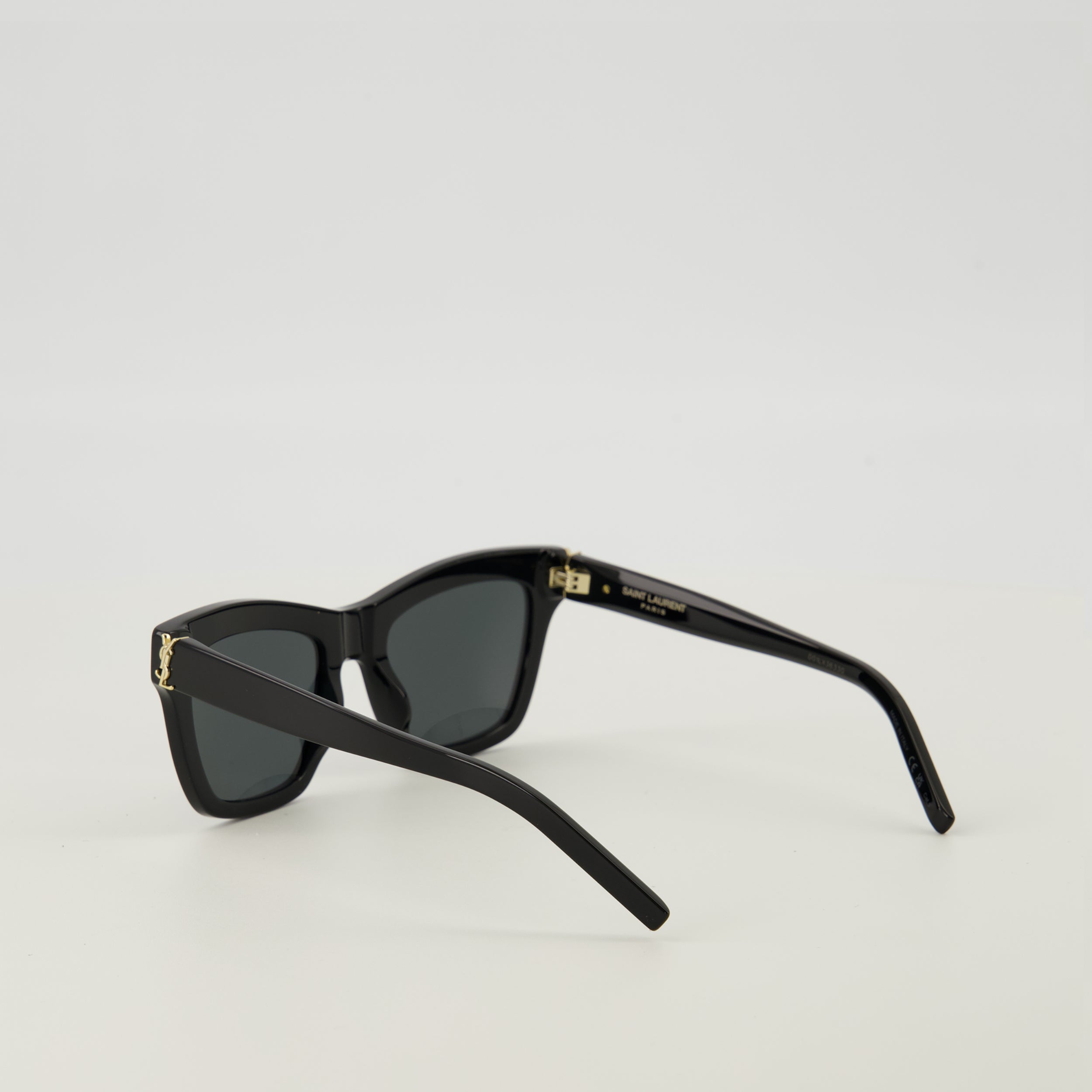 Image de l'article Lunettes de soleil M156 noir de la marque Saint Laurent pour Femme - Saison Printemps-Été 2026 - Vue détaillée_2