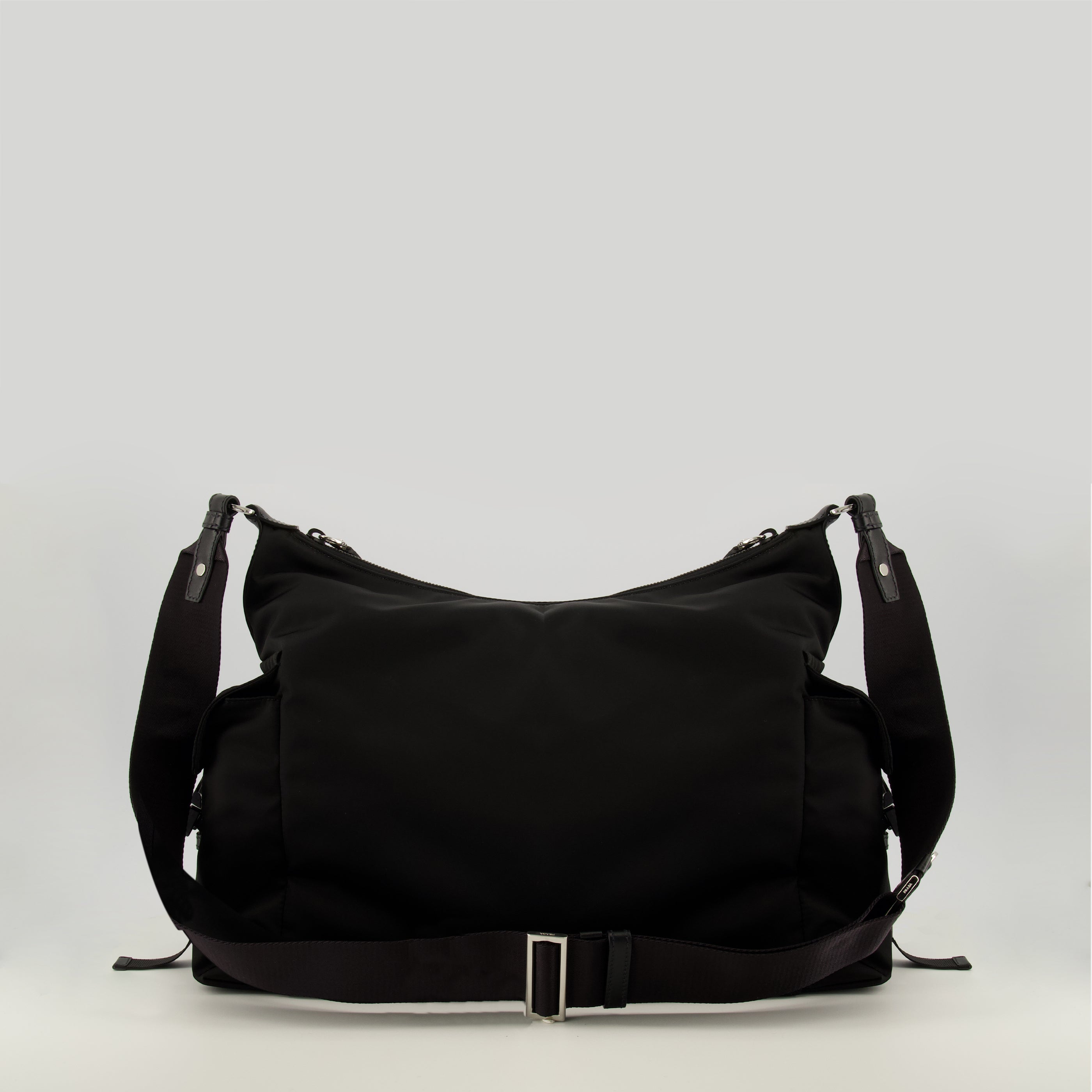 Sacs bandoulière Sac Explorer noir en Re-Nylon et cuir Prada Noir Homme