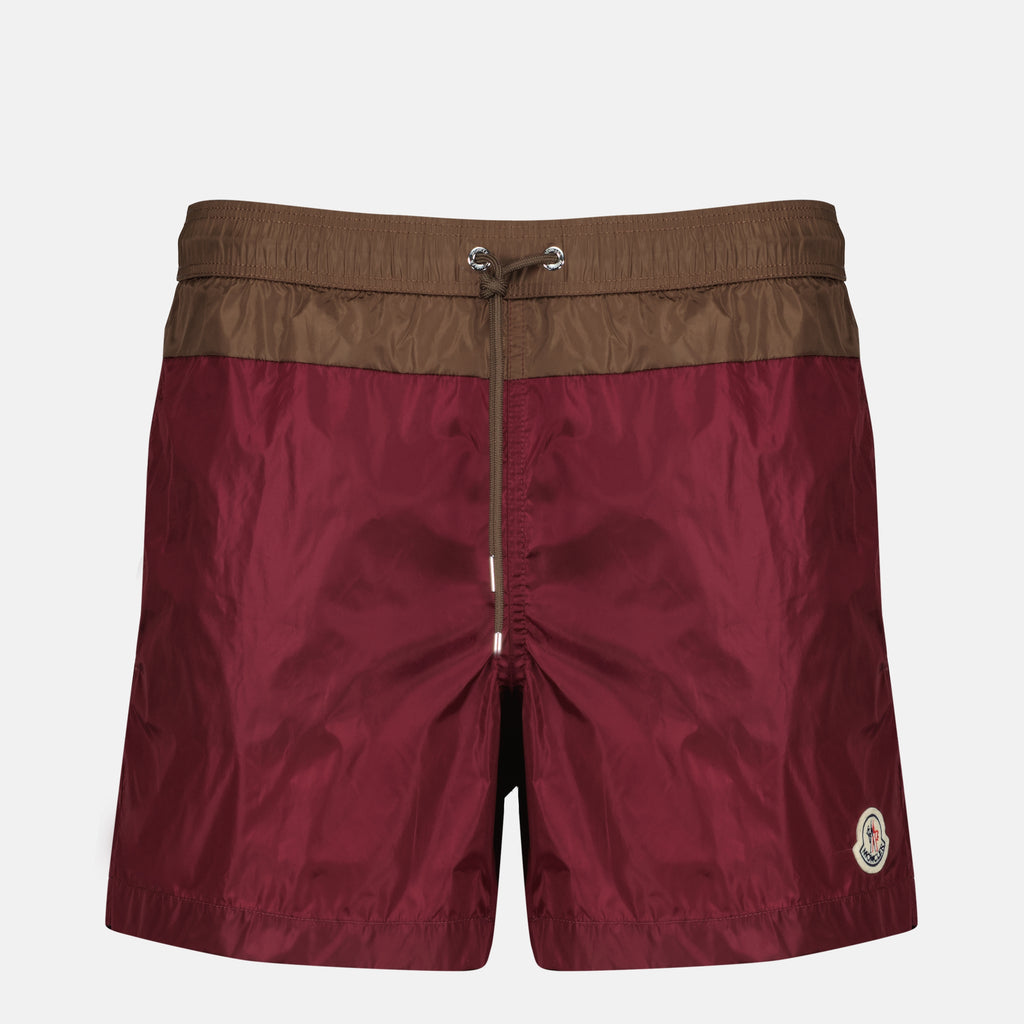 Image de l'article Short de bain bordeaux en nylon de la marque Moncler pour Homme - Saison Printemps-Été 2026 - Vue de Face