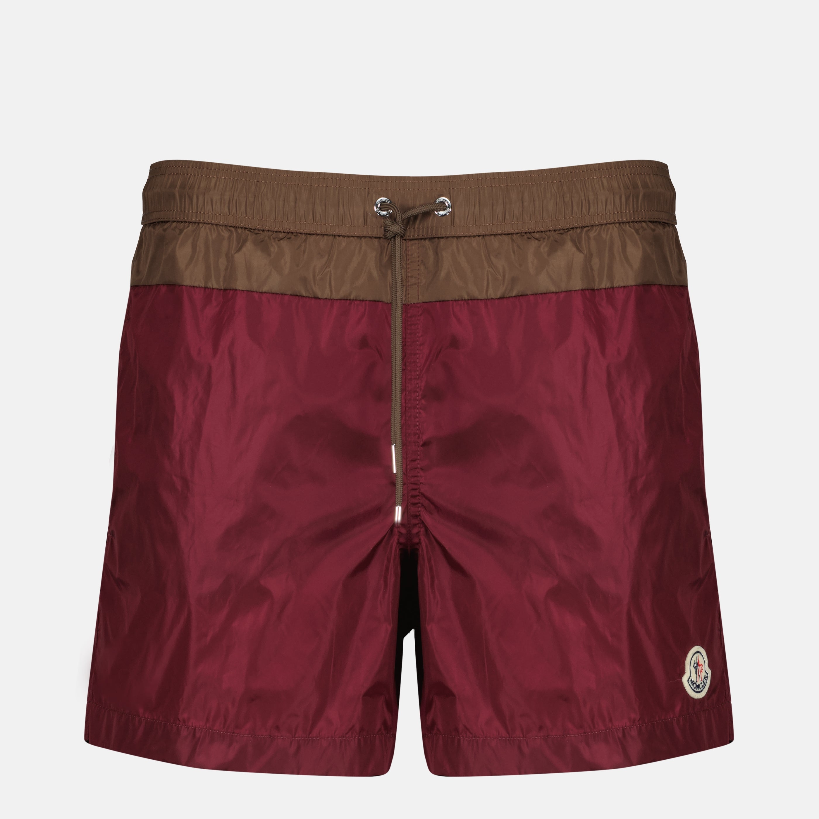 Image de l'article Short de bain bordeaux en nylon de la marque Moncler pour Homme - Saison Printemps-Été 2026 - Vue de Face