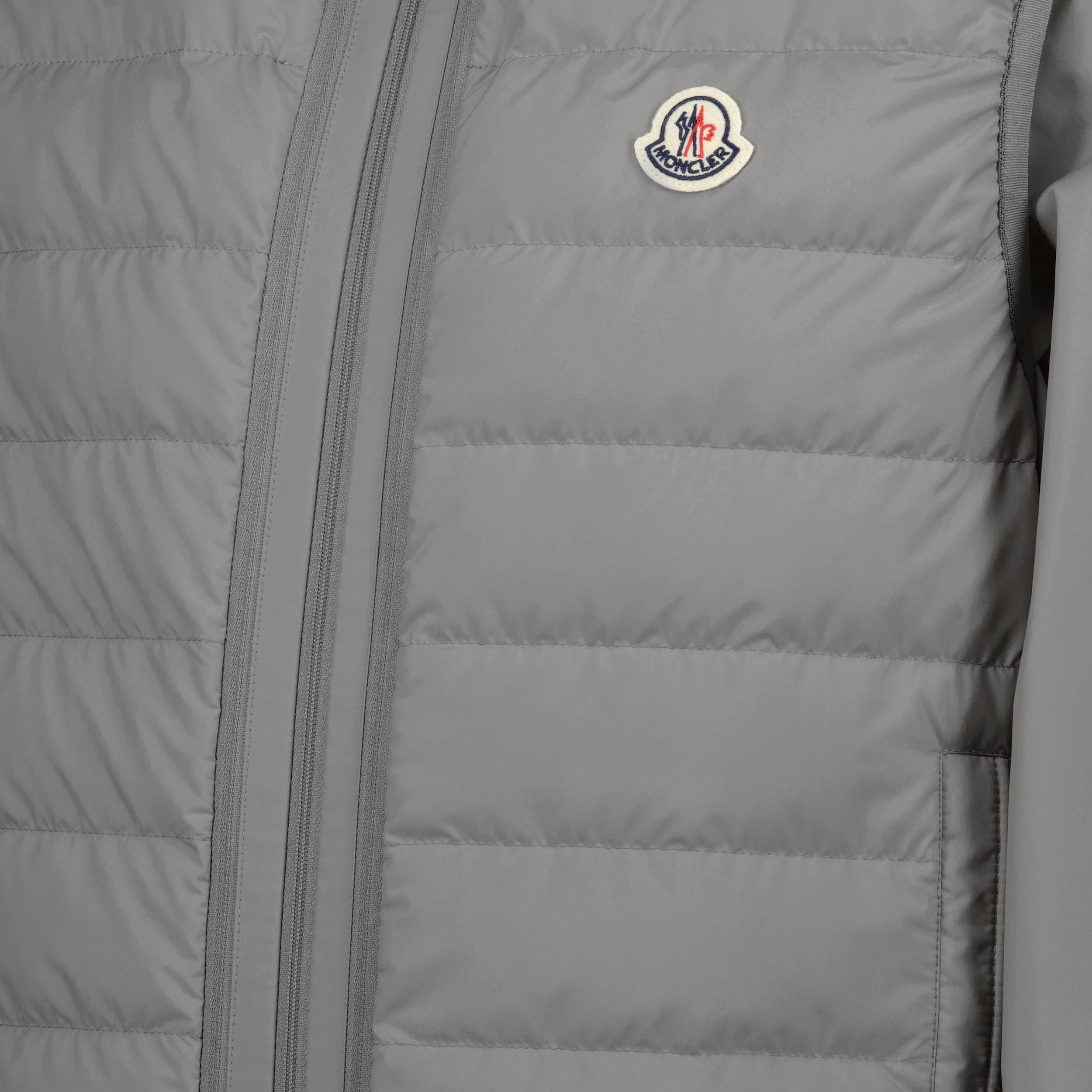 Image de l'article Doudoune Verney 3 en 1 grise de la marque Moncler pour Homme - Saison Printemps-Été 2026 - Vue détaillée_5