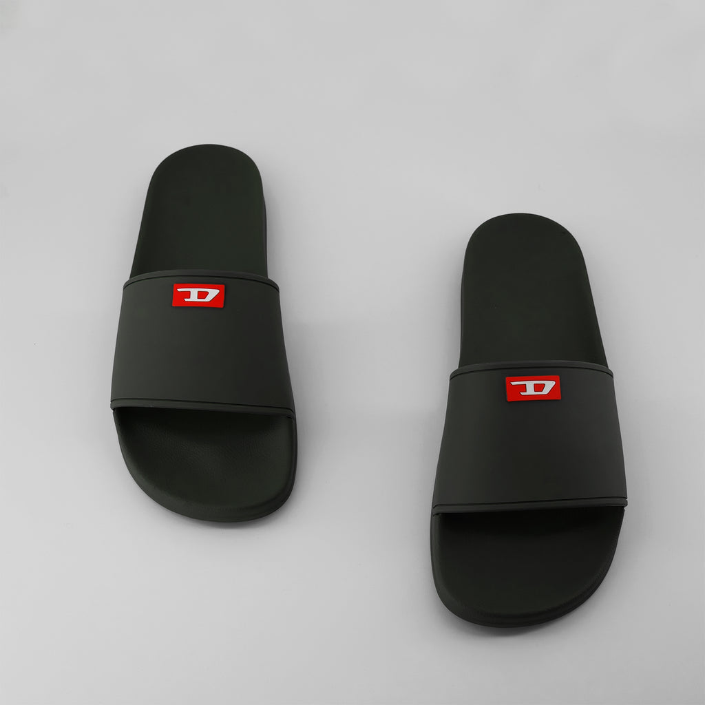 Imagen de las chanclas Sa-Swim negras de Diesel para Hombre - Temporada Primavera-Verano 2026 - Vista de cima del par de zapatos