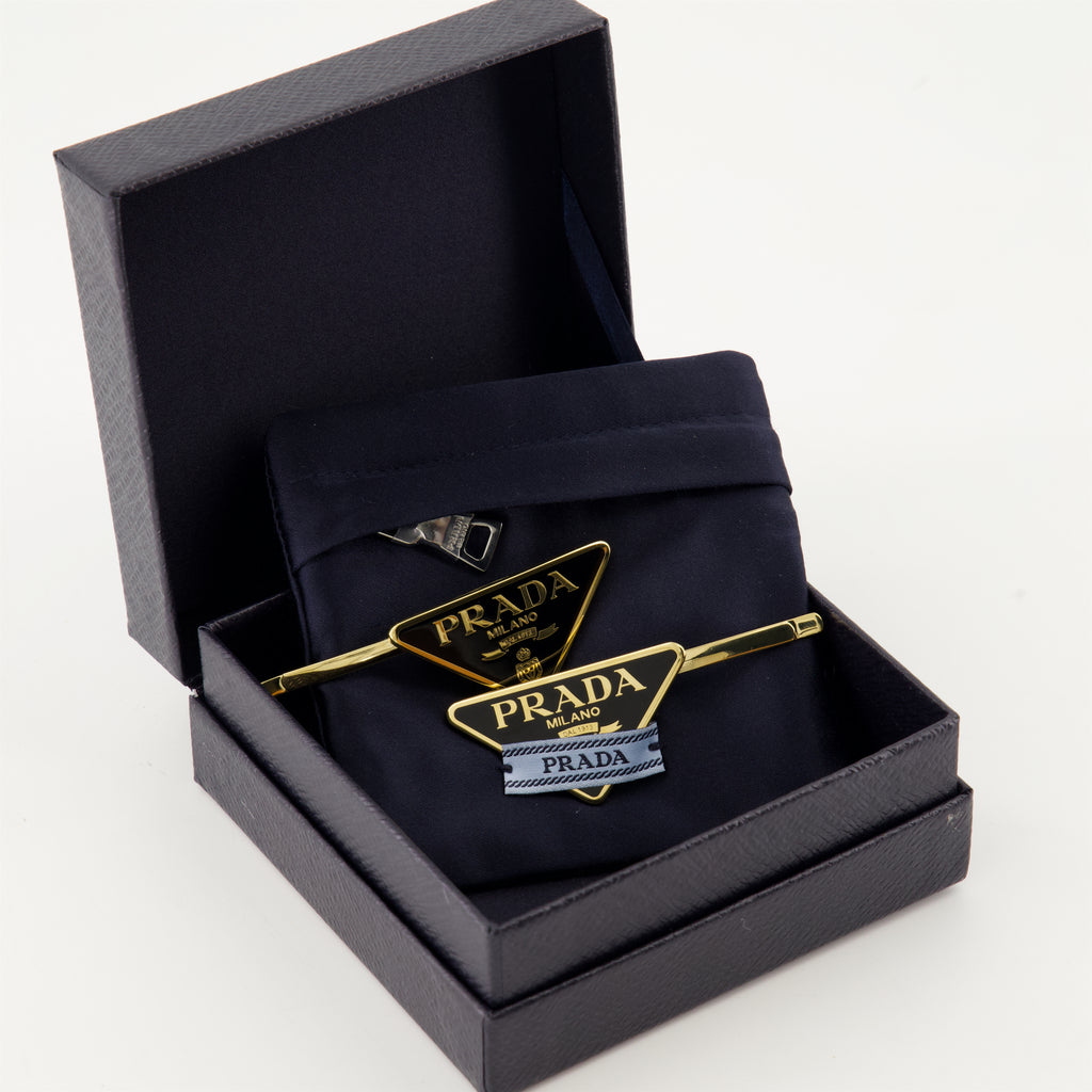 Chapeaux, casquettes et bonnets Épingles à cheveux Triangle Prada Noir Femme