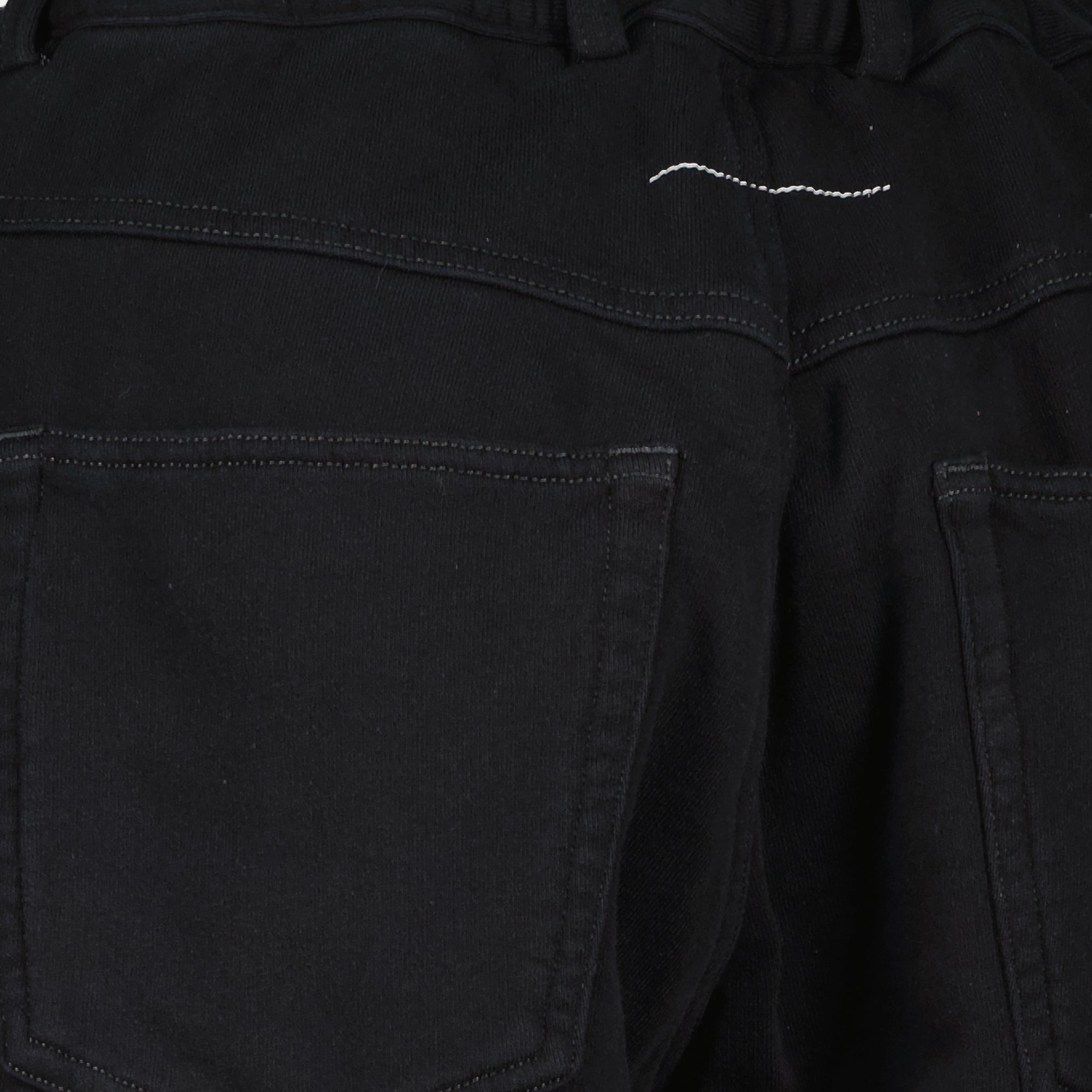 Image de l'article Jean ample noir de la marque Mm6 pour Femme - Saison Printemps-Été 2026 - Vue détaillée_1