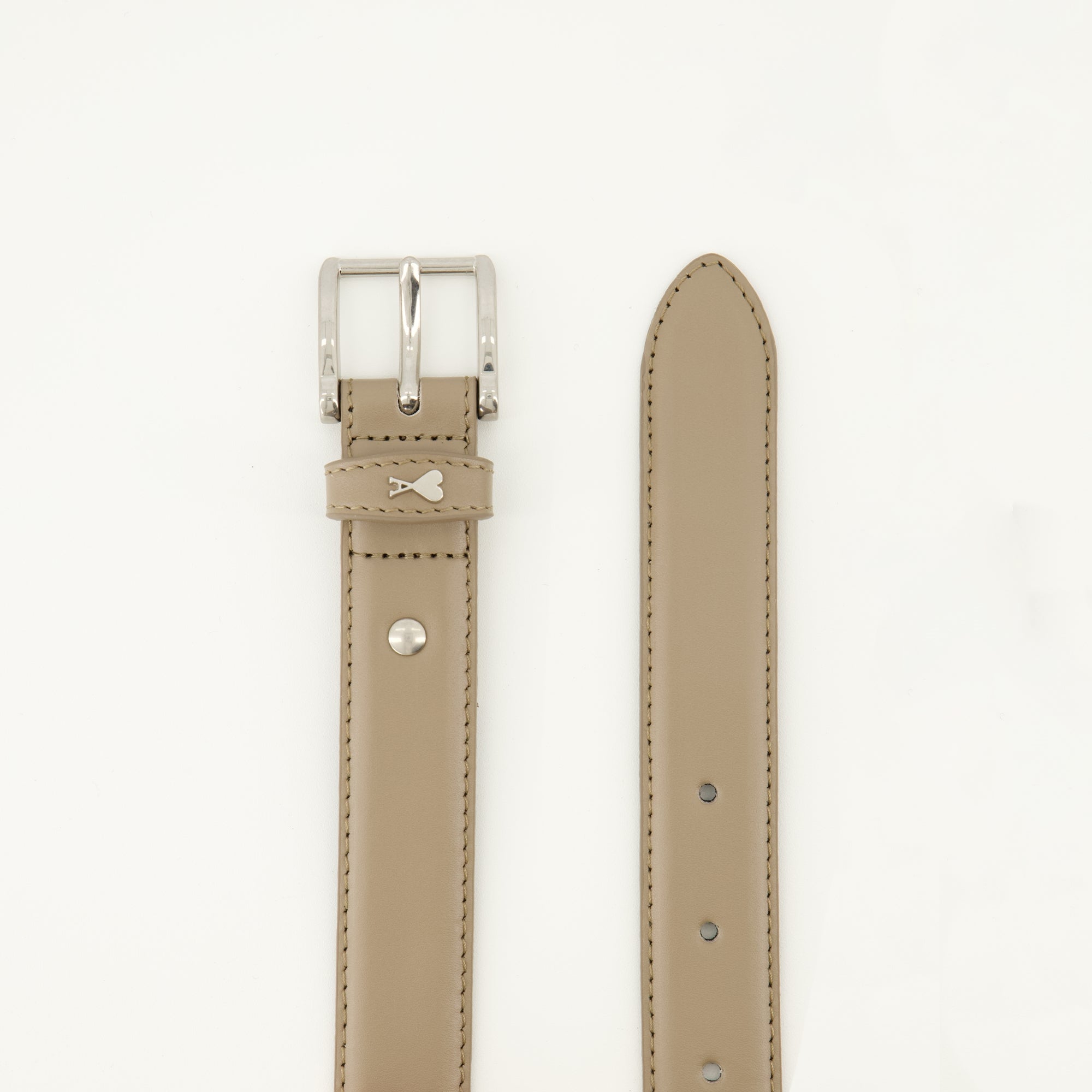 Image de l'article Ceinture Paris Paris beige de la marque Ami PARIS pour Unisex - Saison Automne-Hiver 2025 - Vue détaillée_3