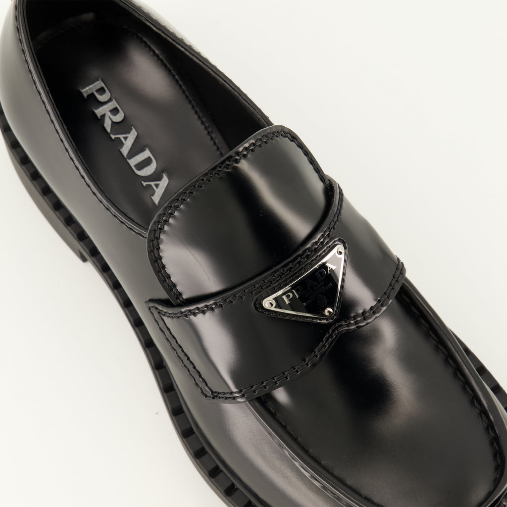 Mocassins Moccassins Chocolate noir en cuir brossé Prada Noir Homme