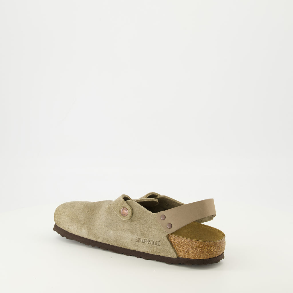 Image de l'article Mules Tokio taupe de la marque Birkenstock pour Unisex - Saison Printemps-Été 2026 - Vue trois quarts arrière droite