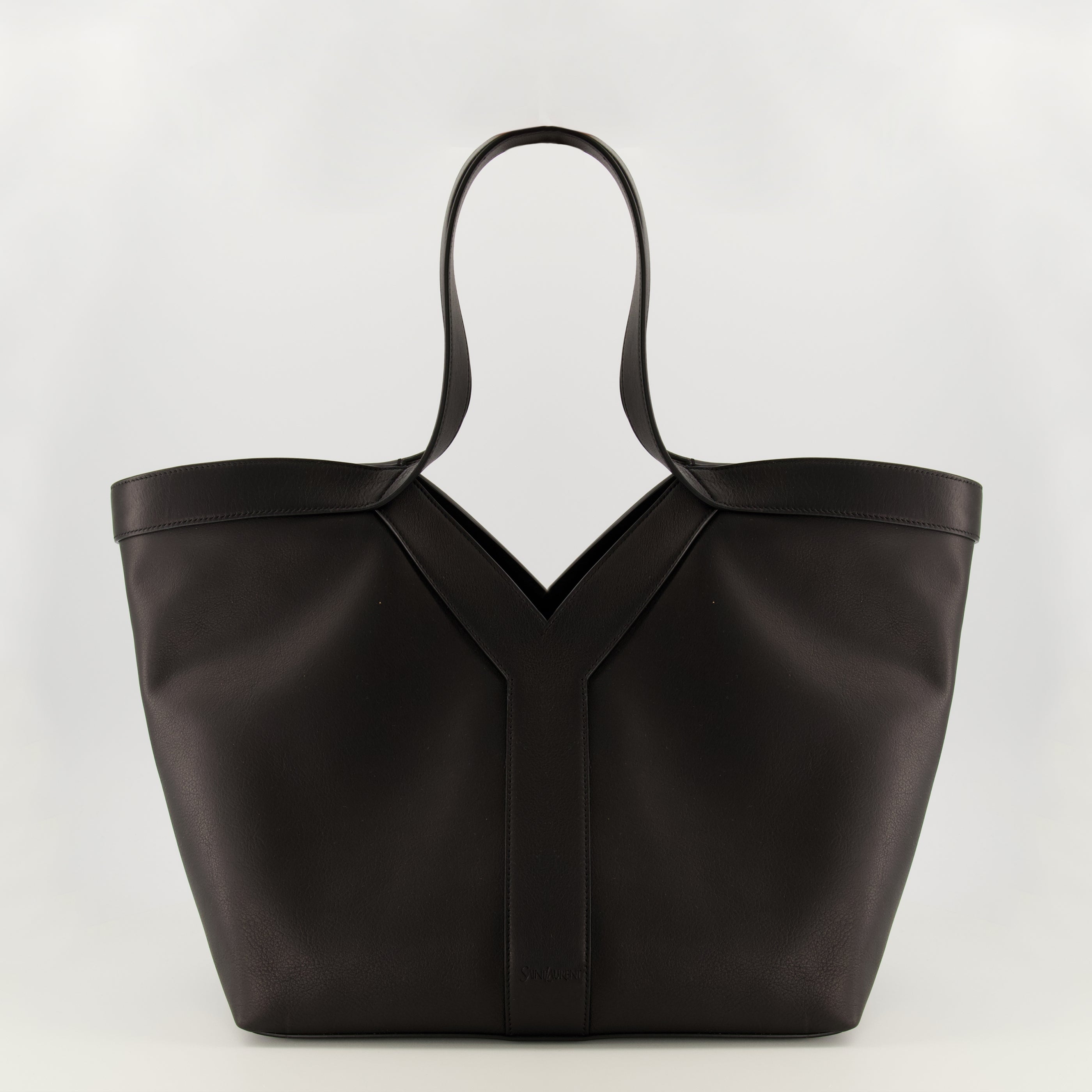 Image de l'article Sac cabas Y en cuir noir de la marque Saint Laurent pour Femme - Saison Printemps-Été 2026 - Vue de Face