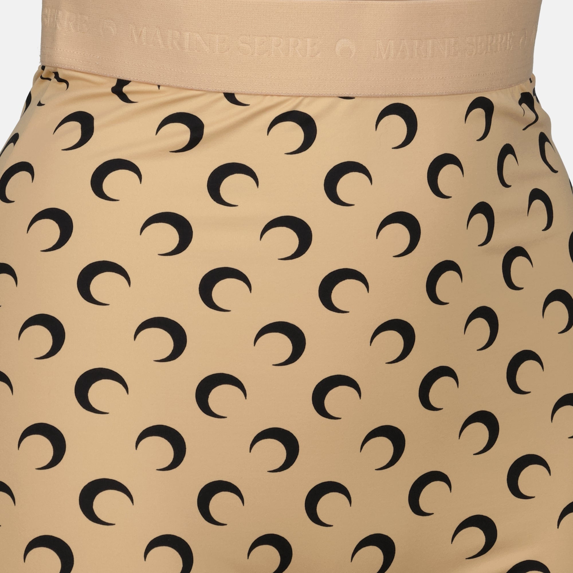 Imagen del short ciclista Jersey Moon de la marca Marine Serre para mujer - Temporada Otoño-Invierno 2025 - Vista Detallada 3