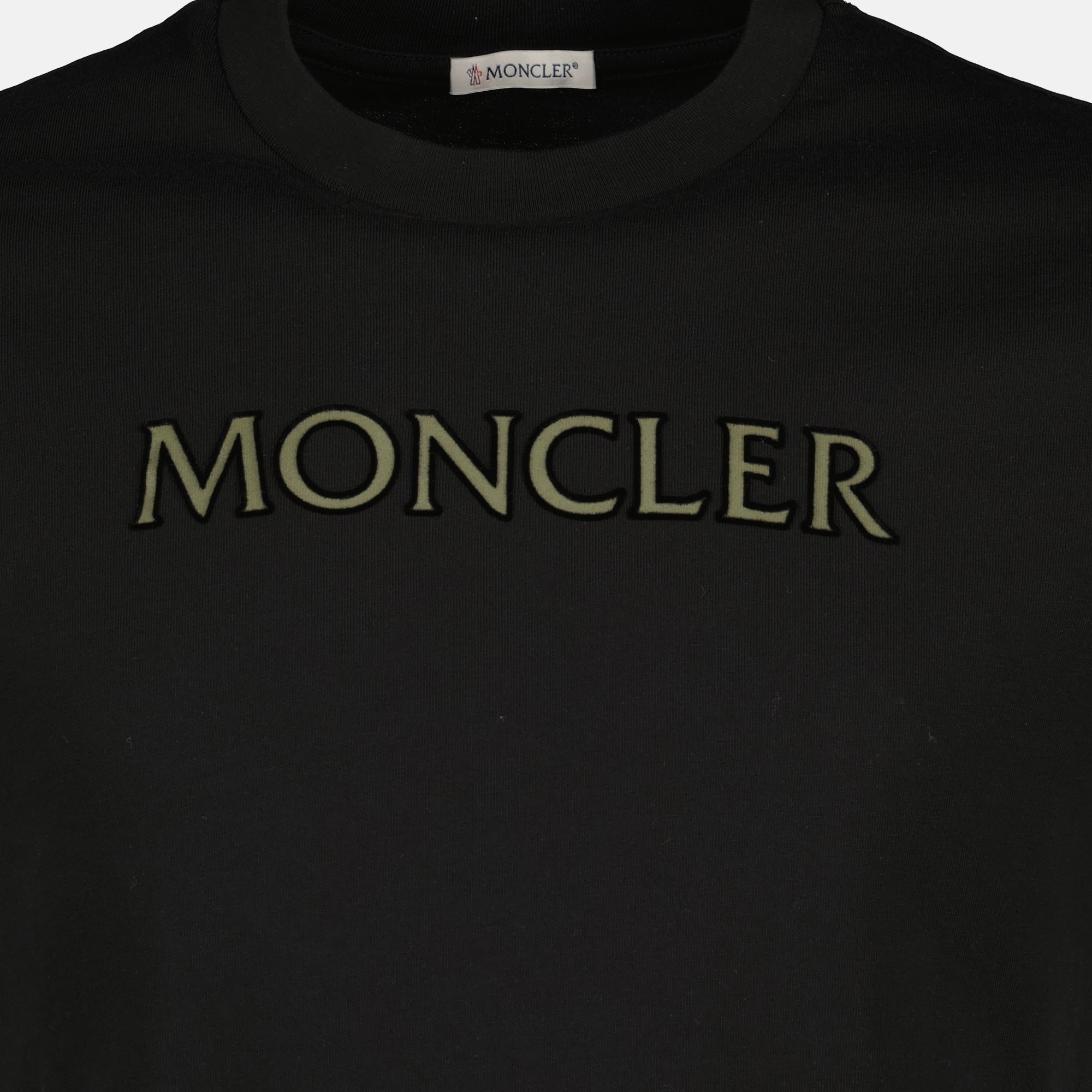 Image de l'article T-shirt à logo imprimé noir de la marque Moncler pour Homme - Saison Printemps-Été 2026 - Vue détaillée_1
