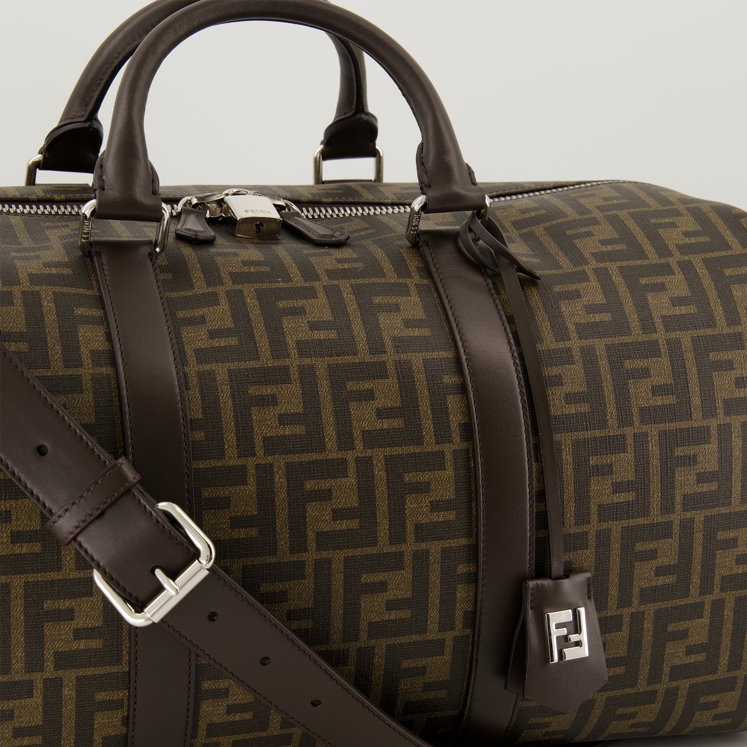 Borse sportive e da viaggio Sac de voyage FF Fendi Marrone Homme