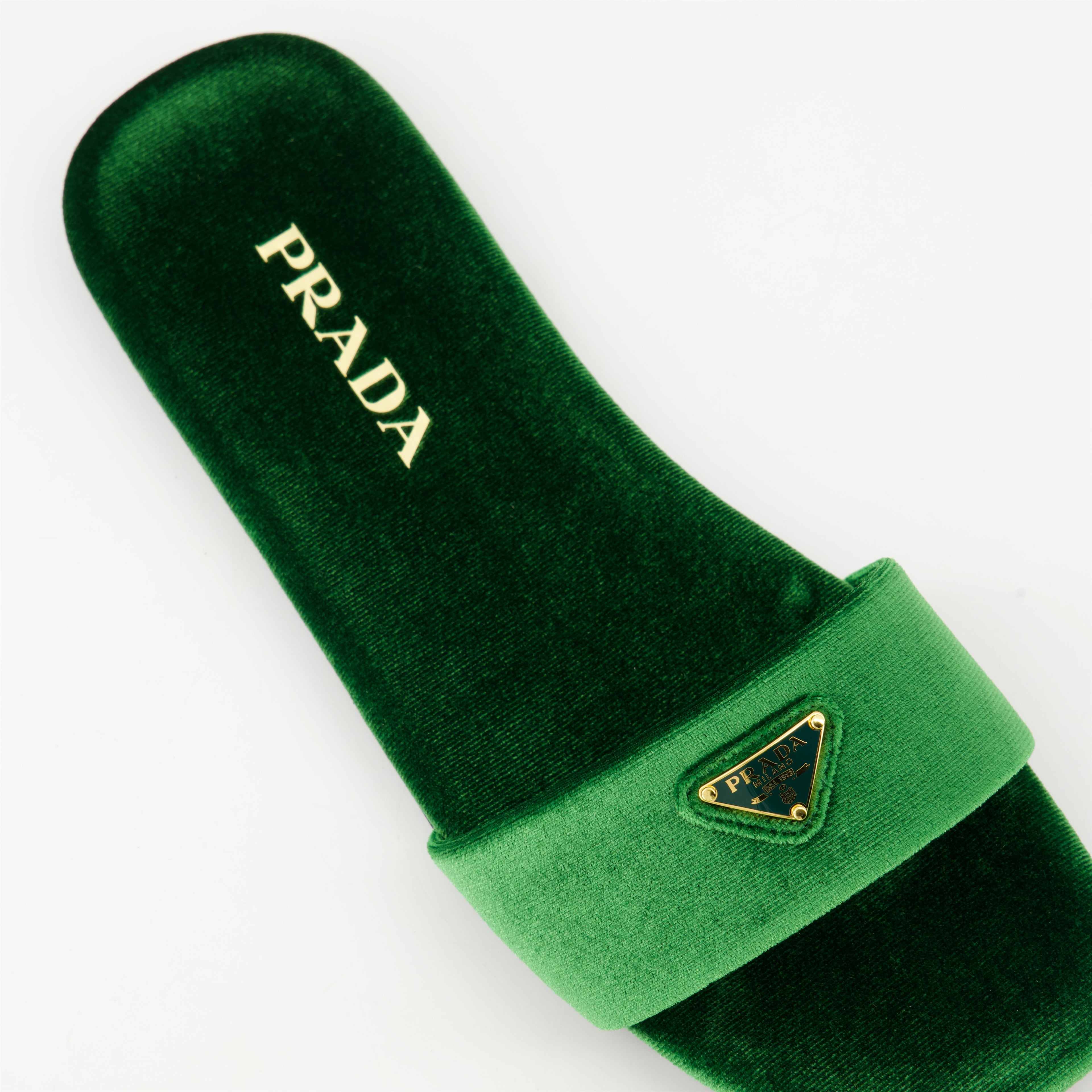 Offene schuhe Grüne Samt-Sandalen Prada Grün Femme
