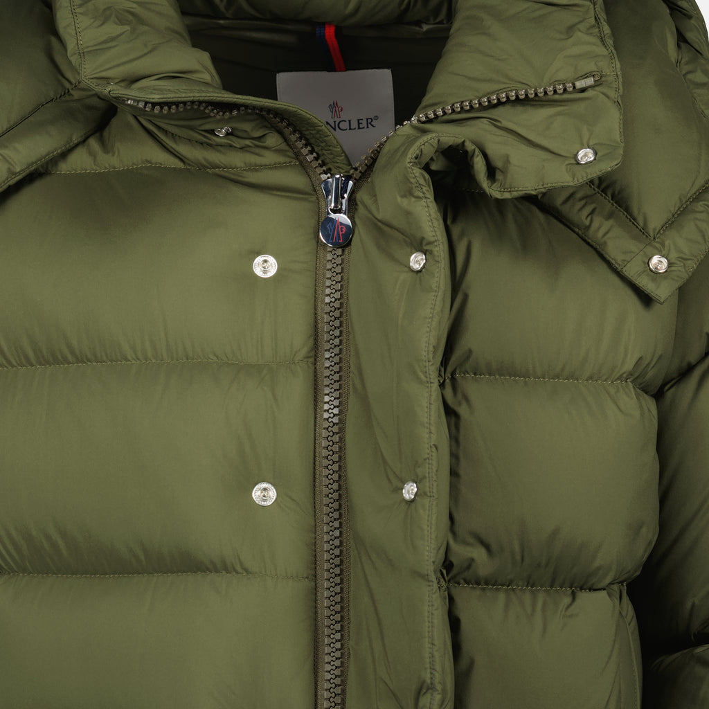Image de l'article Doudoune Maya 70 kaki de la marque Moncler pour Homme - Saison Automne-Hiver 2025 - Vue détaillée_1