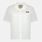 Imagem da camisa branca em popeline da marca Miu Miu para mulher - Temporada Primavera-Verão 2026 - Vista Frontal