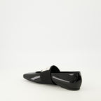 Image de l'article Ballerines Sliced Square de la marque Givenchy pour Femme - Saison Automne-Hiver 2025 - Vue trois quarts arrière droite