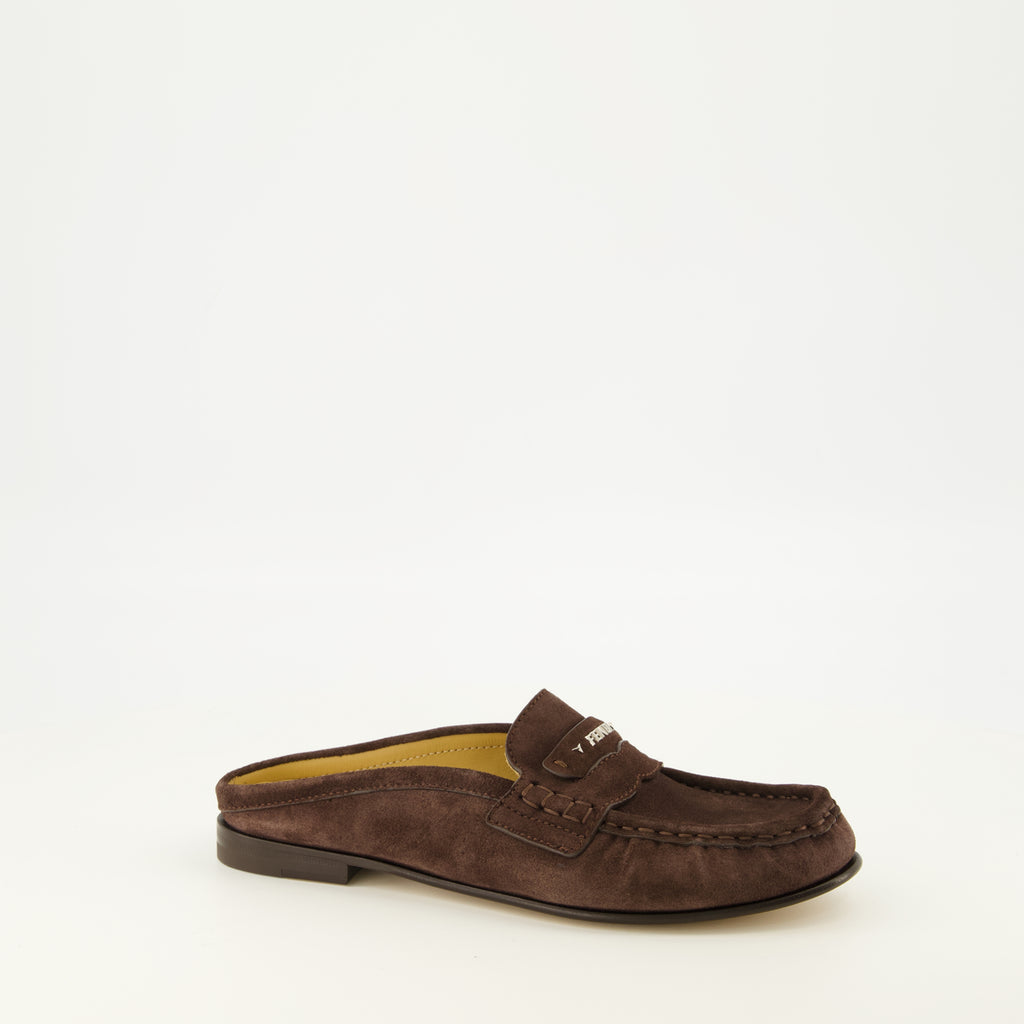 Chaussures ouvertes Braune Wildleder Scrunch Mules Fendi Marron Femme