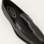 Immagine dei mocassini in pelle Tod's da uomo - Collezione Autunno-Inverno 2025 - Vista dettagliata dall'alto