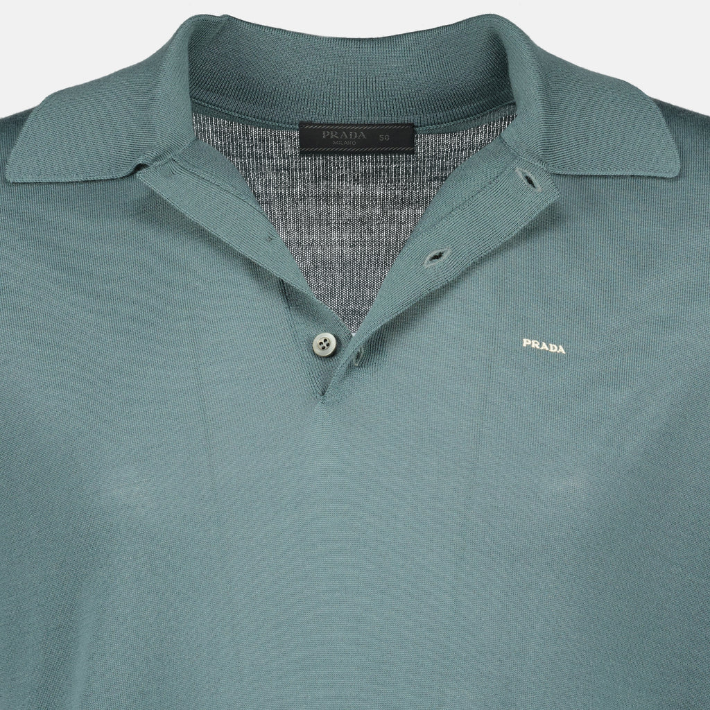 Image de l'article Polo en laine fine vert foncé de la marque Prada pour Homme - Saison Printemps-Été 2026 - Vue détaillée_2