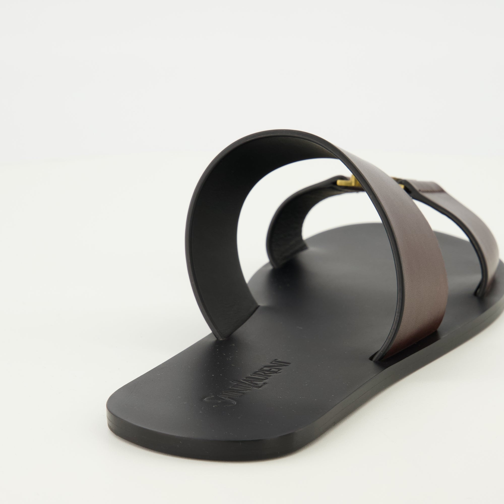 Image de l'article Sandales Babylone marron de la marque Saint Laurent pour Homme - Saison Printemps-Été 2026 - Vue arrière