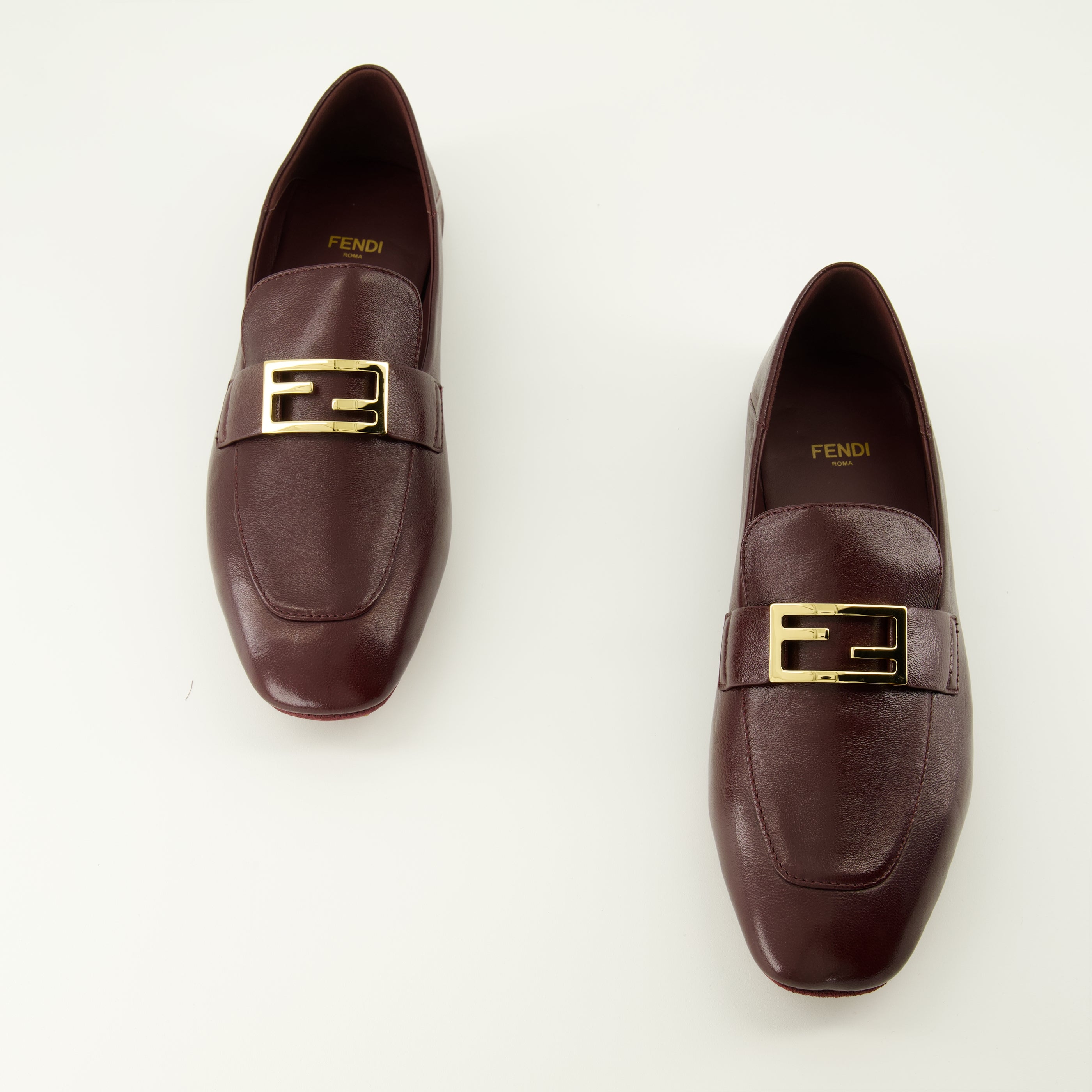 Image de l'article Mocassins Baguette en cuir nappa bordeaux de la marque Fendi pour Femme - Saison Printemps-Été 2026 - Vue détaillée_5