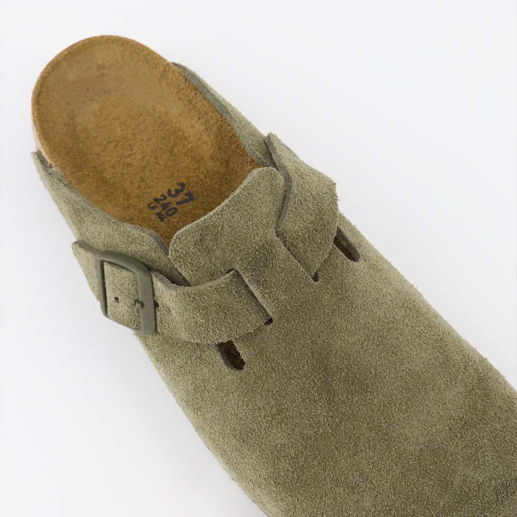 Imagem das Mules Boston da marca Birkenstock para Mulher - Temporada Outono-Inverno 2025 - Vista detalhada de cima