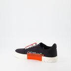 Baskets Baskets basses Vulcanized Off-White Noir Homme