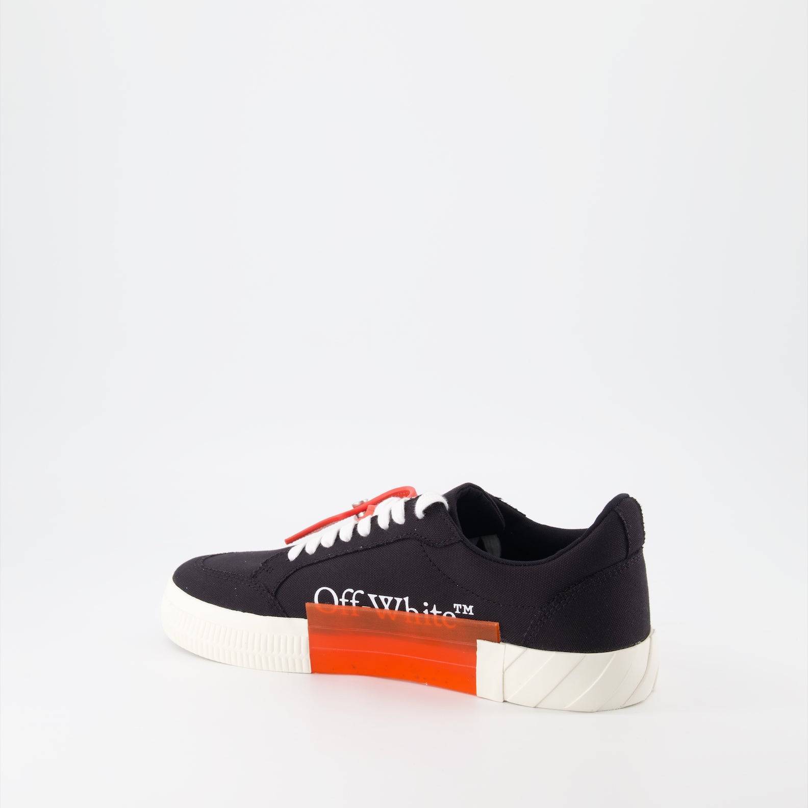 Baskets Baskets basses Vulcanized Off-White Noir Homme
