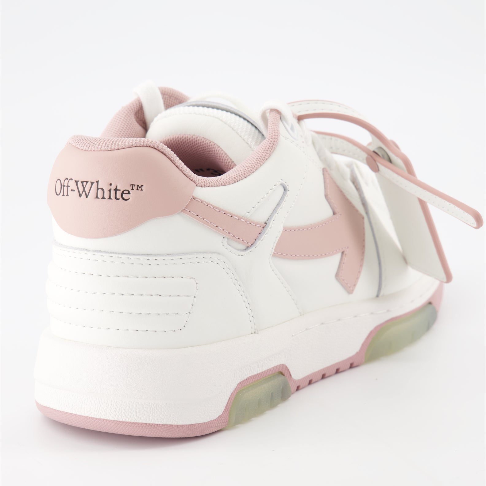 スニーカー 外出中のスニーカー Off-White ピンク 女性