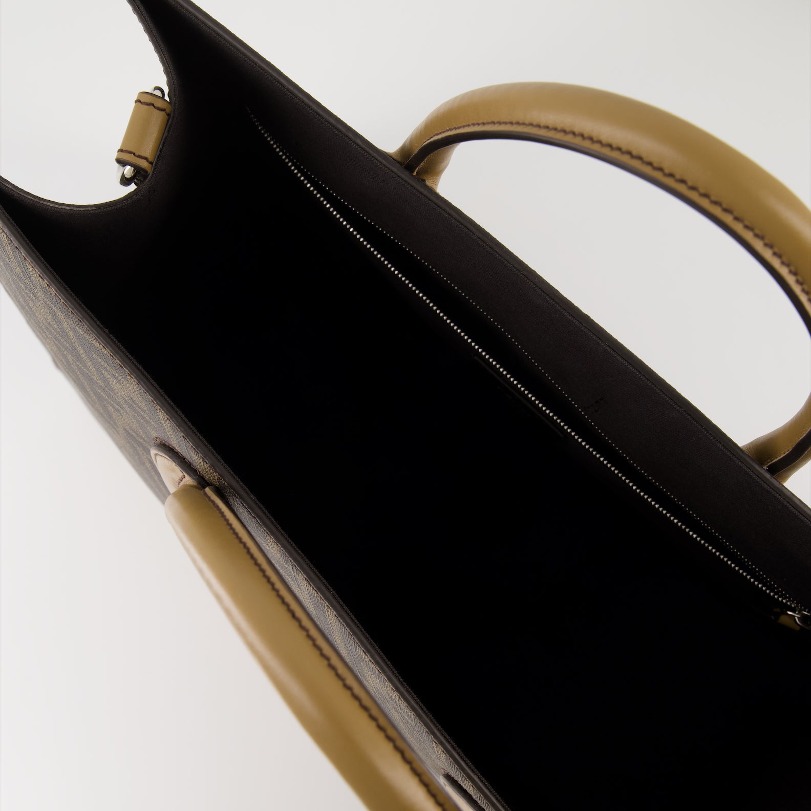 Bolsos tote Sac shopping Vertical Fendi Marrón Homme