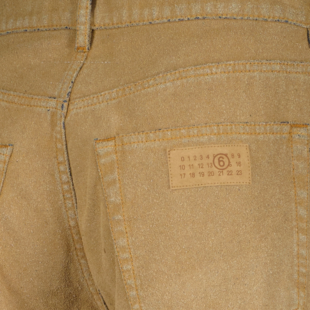 Mm6ブランドのビーチワイドジーンズの画像 - 2026年春夏シーズン - 詳細ビュー_1