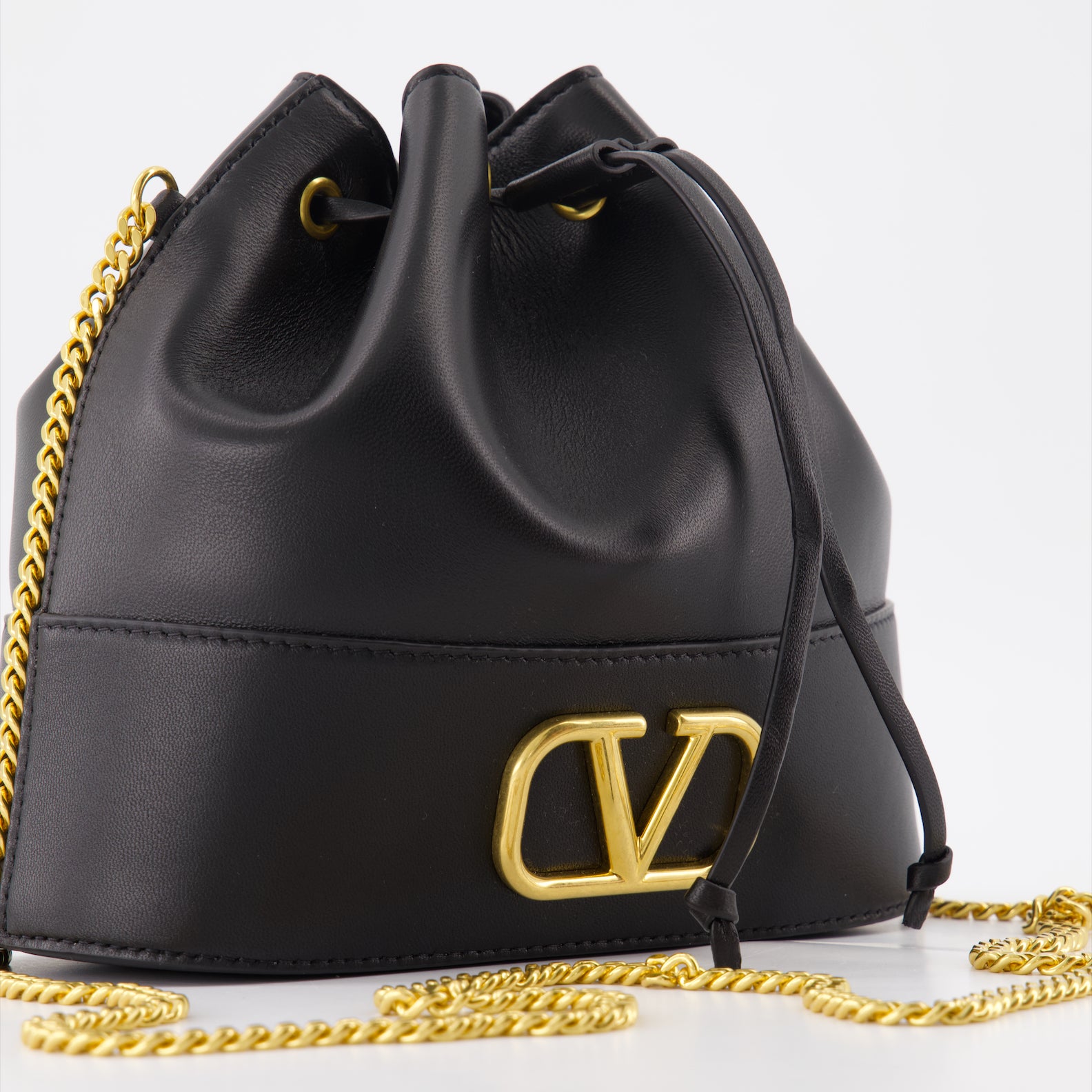 Sacs seau Sac seau VLogo Valentino Garavani Noir Femme