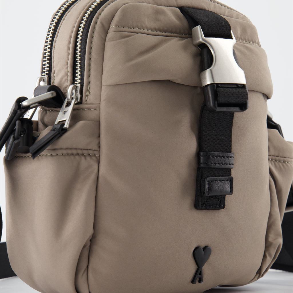 Bolsos bandolera Sac bandoulière en nylon Ami PARIS Marrón Homme