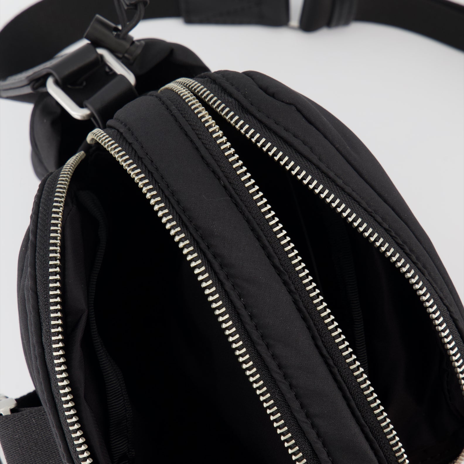 Borse a tracolla Sac bandoulière en nylon Ami PARIS Nero Homme